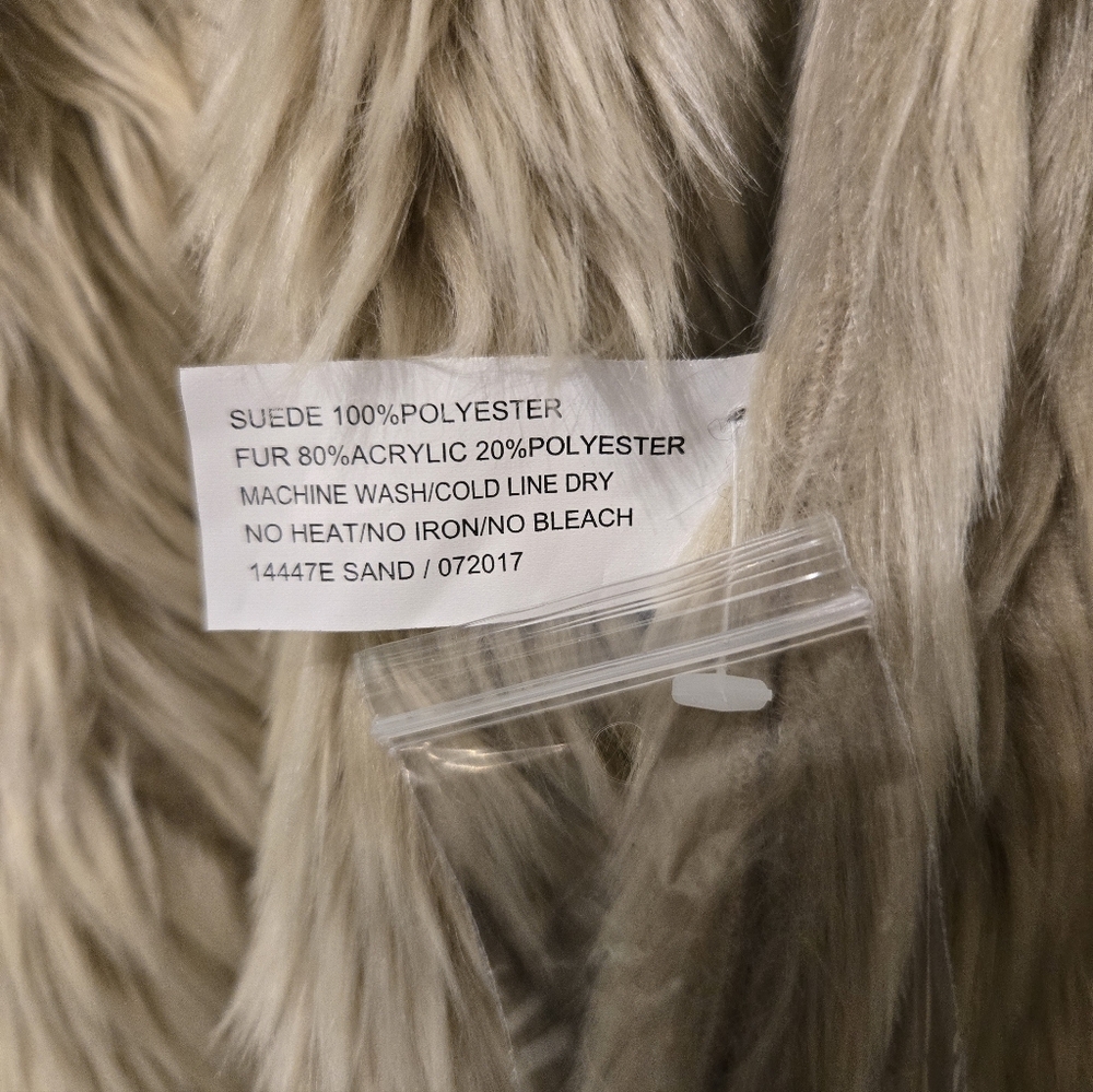 Donna Salyers Fabulous Furs Coat - Picture 7 of 7